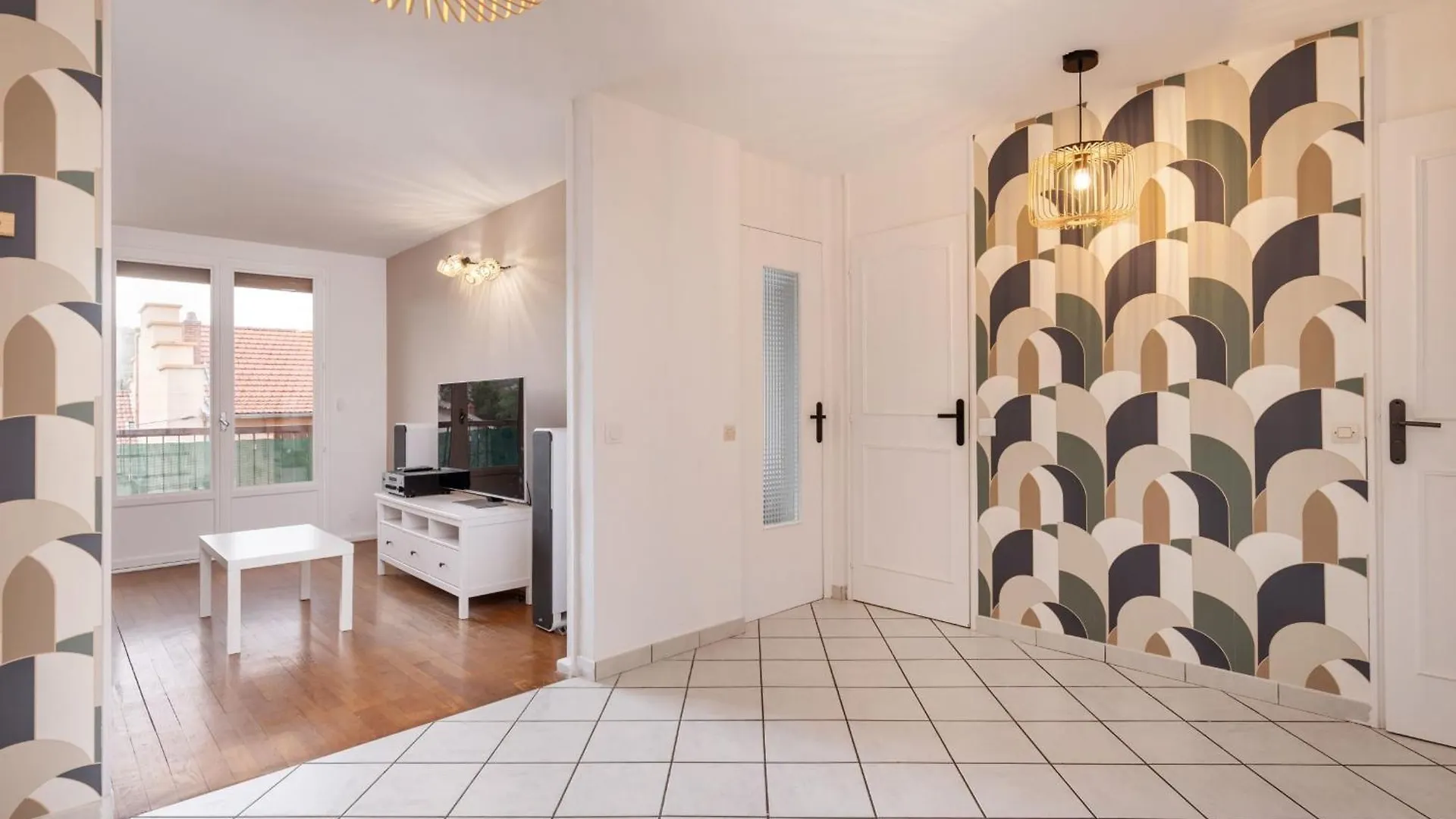 Buissiere Apartment - Cozy For 4 People In Oullins 0*,  France